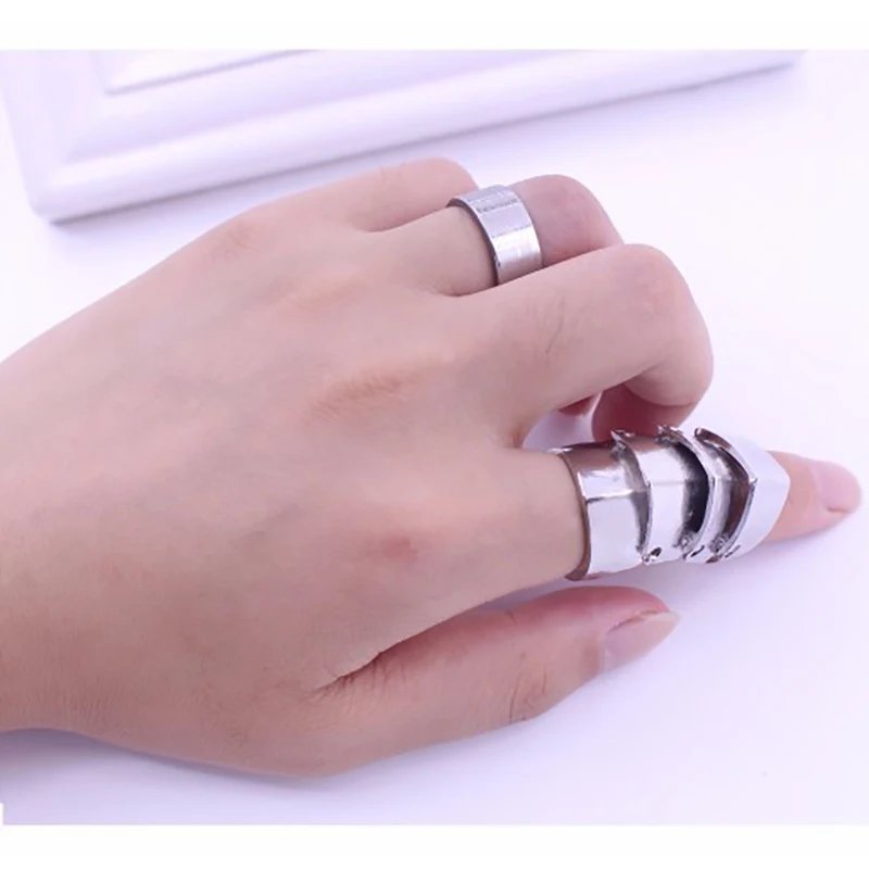Punk Armor Knuckle Metal Ring – Unisex Statement Jewelry