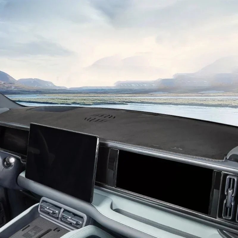 BYD Leopard 5 Dashboard Heat-Shield Sunshade Mat